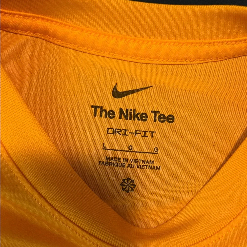Nike Kids‎ Orange Short Sleeve Tee